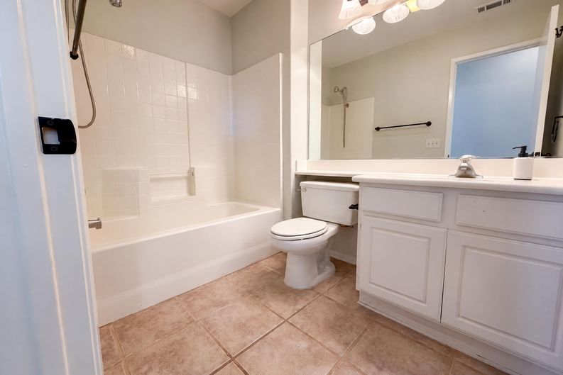 Photo 19 of 26 of 33825 Glenoaks Dr, Yucaipa, CA