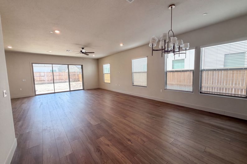 Photo 3 of 17 of 2246 N Marion Ave, Clovis, CA