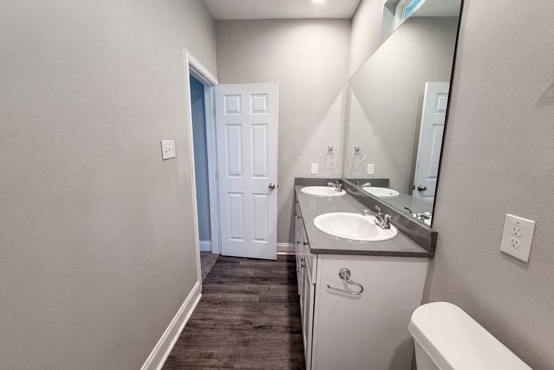 Photo 16 of 19 of 101 Griffin St, Waxahachie, TX