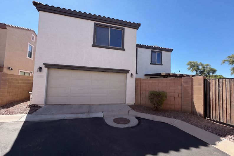Photo 3 of 29 of 2856 E Megan St, Gilbert, AZ