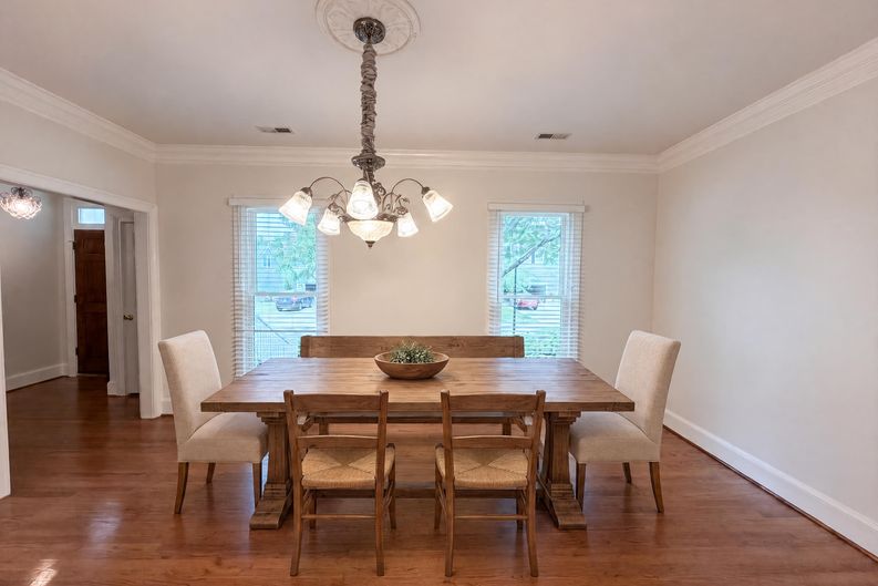 Photo 9 of 21 of 7906 Elphin Ct, Charlotte, NC