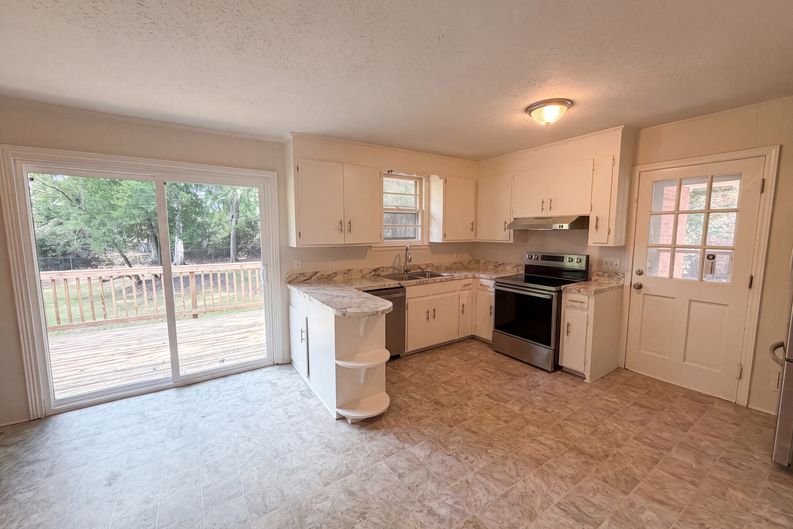 Photo 13 of 19 of 20 Moonglo Cir, Columbia, SC