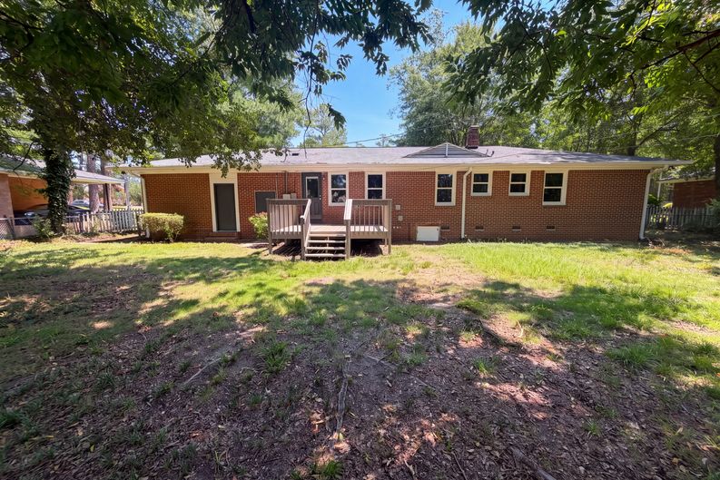 Photo 5 of 23 of 927 Greenlawn Dr, Columbia, SC