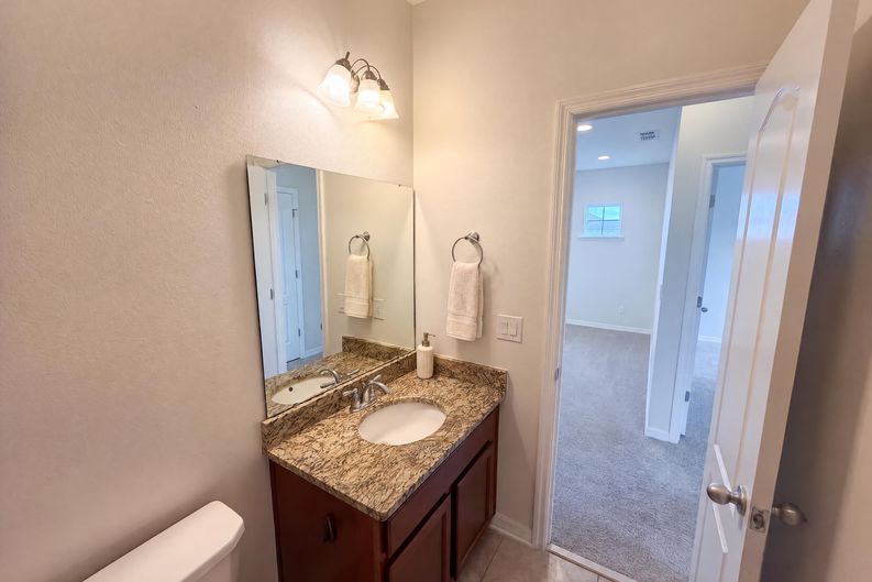 Photo 29 of 39 of 8231 Laureate Blvd, Orlando, FL