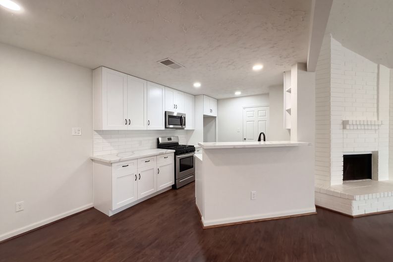 Photo 6 of 17 of 19858 Laurel Trail Dr, Cypress, TX