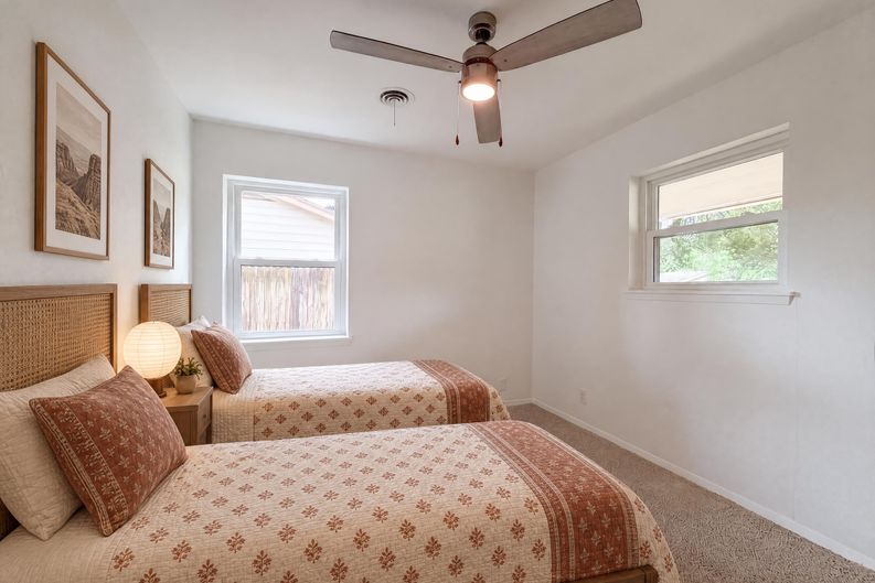 Photo 10 of 20 of 1805 Brookview Dr, Arlington, TX