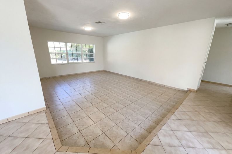 Photo 13 of 21 of 10001 SW 99th Ave, Miami, FL