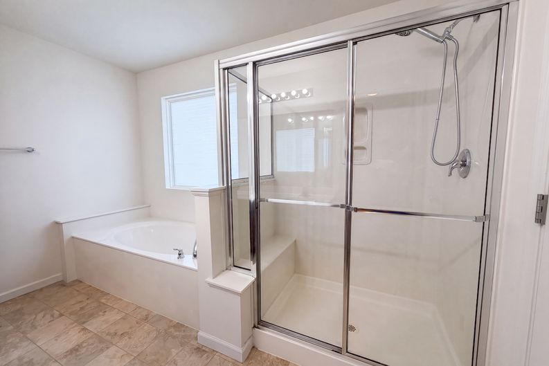 Photo 11 of 20 of 5128 Suson Ridge Dr, Saint Louis, MO