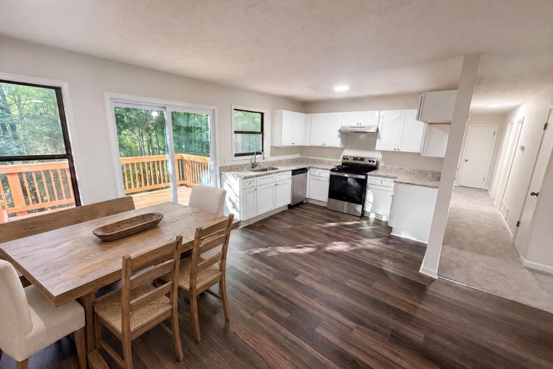 Photo 6 of 18 of 4117 Twig Ct, Douglasville, GA