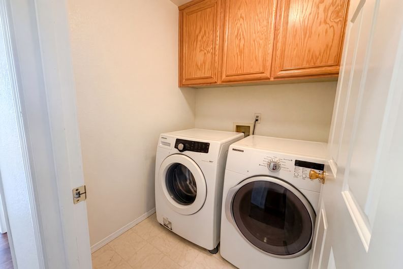Photo 18 of 22 of 9889 Northrup Dr, Reno, NV
