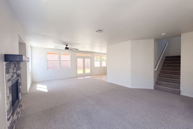 Photo 3 of 23 of 2843 Dunnottar Ave, Henderson, NV