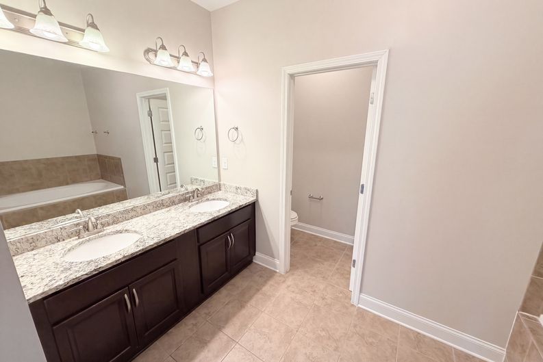 Photo 6 of 24 of 10555 Naramore Ln, Alpharetta, GA