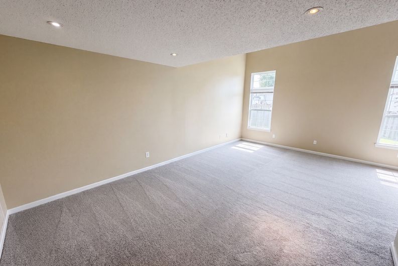 Photo 7 of 35 of 11307 Narrowleaf Dr, Indianapolis, IN