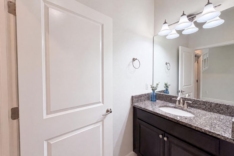 Photo 20 of 36 of 9709 Ivory Dr, Sun City Center, FL