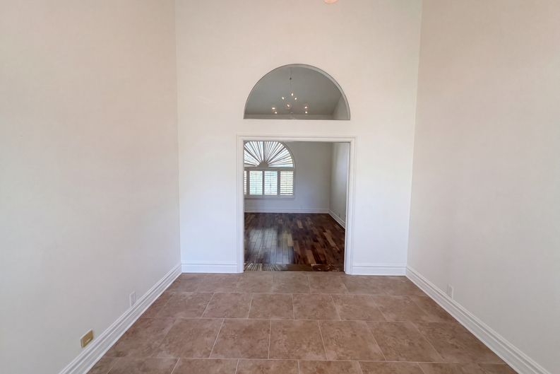Photo 13 of 28 of 9153 E Palm Tree Dr, Scottsdale, AZ