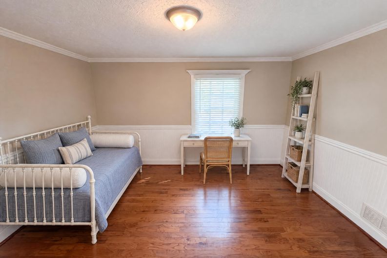 Photo 9 of 26 of 6257 N Summers Cir, Douglasville, GA
