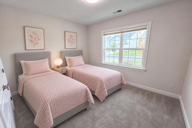 Photo 25 of 36 of 6109 Balham Ct, Charlotte, NC
