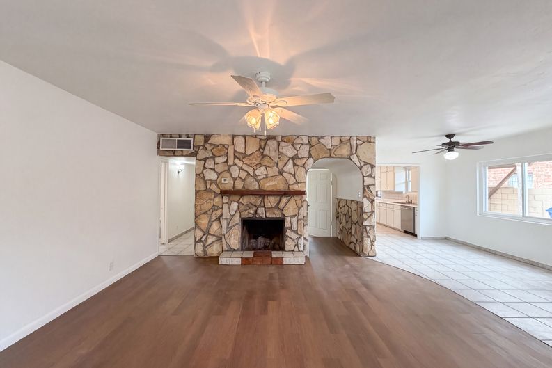 Photo 12 of 22 of 1835 E Palm Ln, Phoenix, AZ