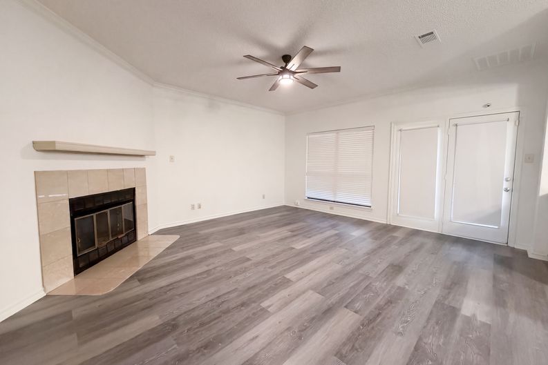 Photo 7 of 17 of 5836 Westhaven Dr, Fort Worth, TX