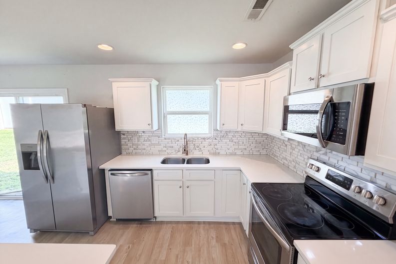 Photo 7 of 21 of 8222 Gabon Ct, Charlotte, NC