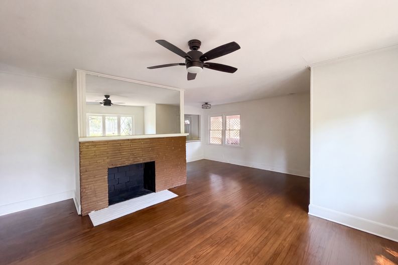 Photo 8 of 20 of 2516 Indian Trl, Durham, NC