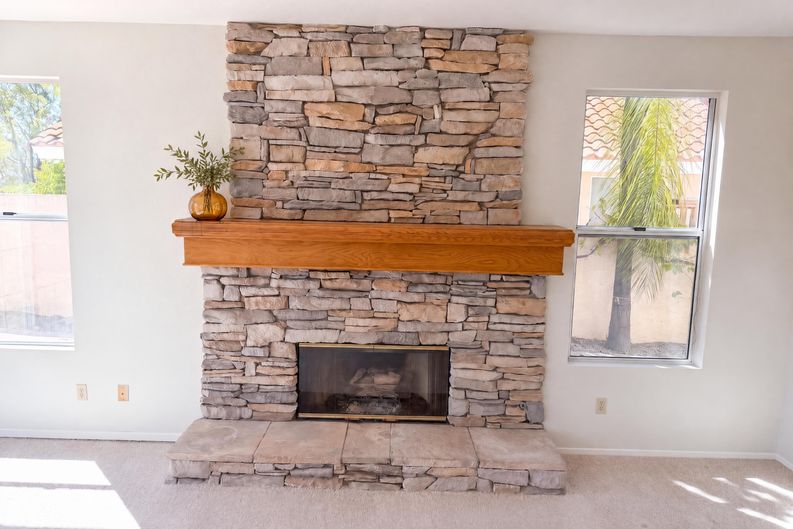 Photo 9 of 25 of 8932 Mesa Oak Dr, Riverside, CA