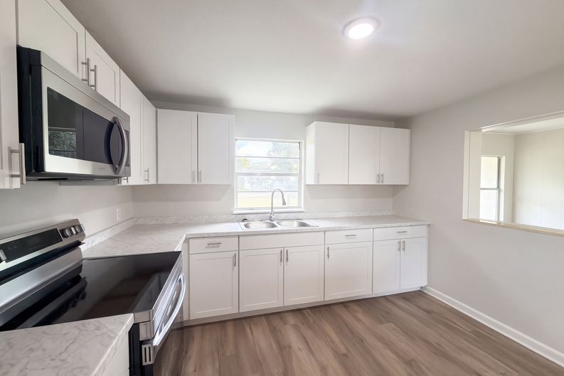 Photo 6 of 17 of 1609 Old Daytona Rd, Deland, FL