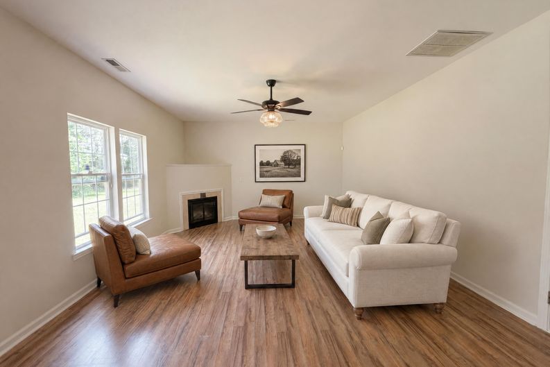 Photo 3 of 16 of 3705 Chancellorsville Ct, Raleigh, NC