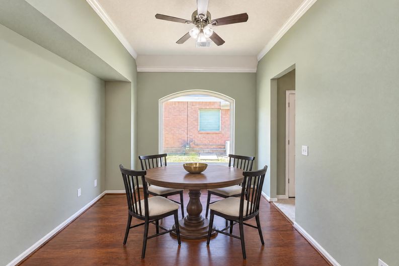 Photo 9 of 26 of 6023 Timber Oaks Rdg, Humble, TX
