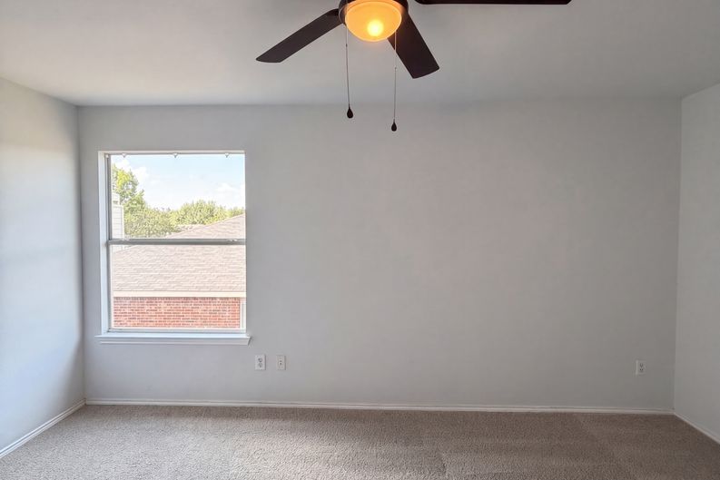 Photo 13 of 22 of 2220 Sumac Dr, Little Elm, TX