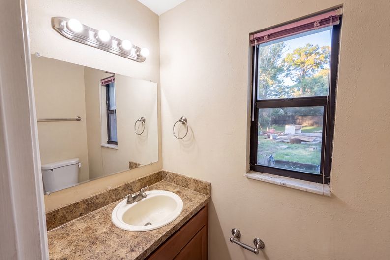 Photo 21 of 26 of 722 Virginia Ln, Apopka, FL