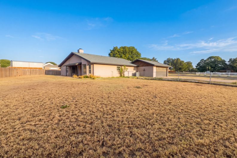 Photo 17 of 18 of 3707 110th St, Lubbock, TX