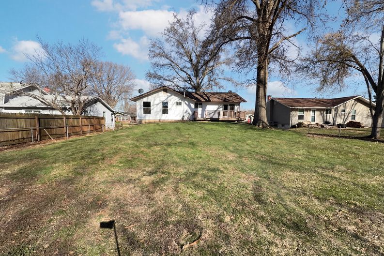 Photo 5 of 18 of 27 Glenna Dr, Saint Peters, MO