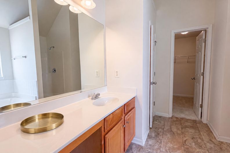 Photo 10 of 25 of 330 Oxnard Cir SW, Atlanta, GA