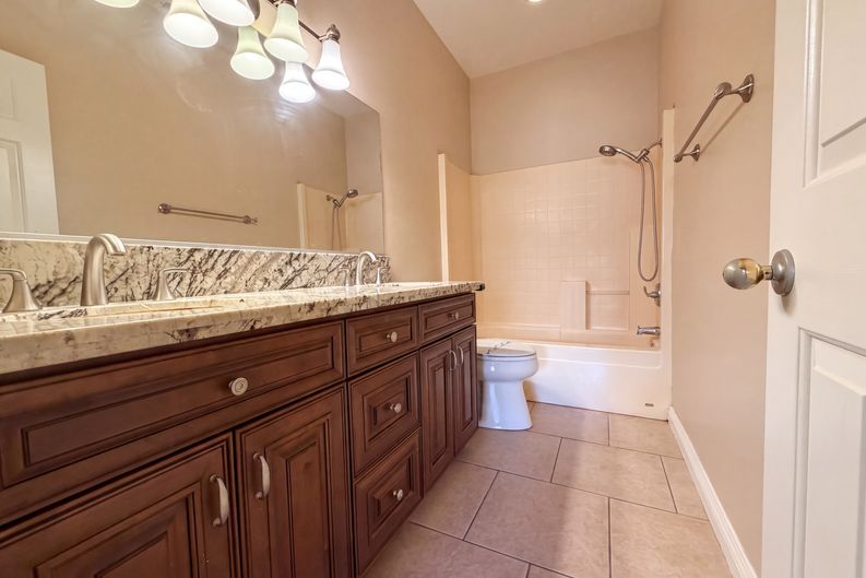 Photo 8 of 33 of 7102 Breno Pl, Rancho Cucamonga, CA