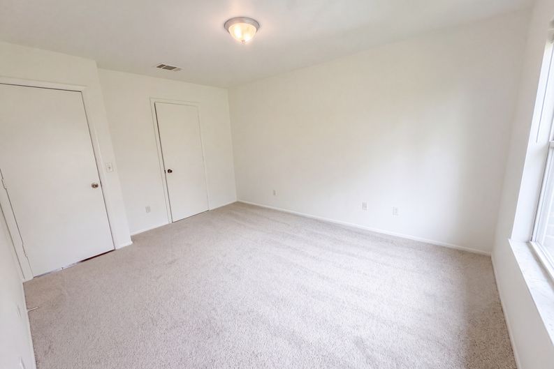 Photo 13 of 21 of 1832 SE Wexford Ct, Port Saint Lucie, FL