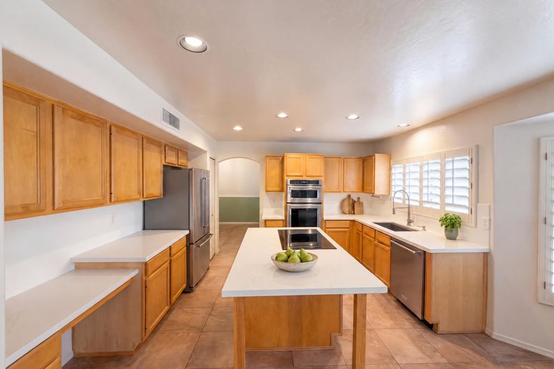 Photo 5 of 29 of 13444 N 13th St, Phoenix, AZ
