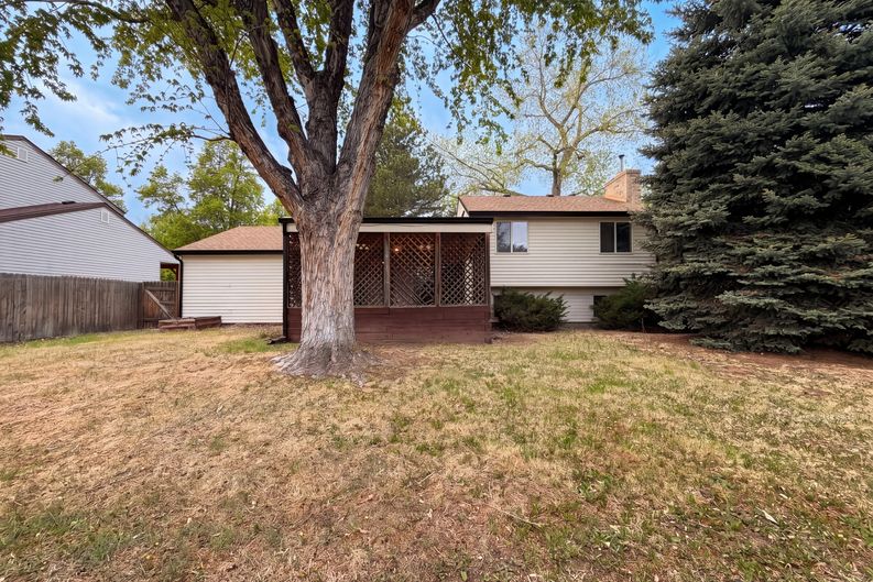 Photo 5 of 42 of 2114 S Eagle Ct, Aurora, CO