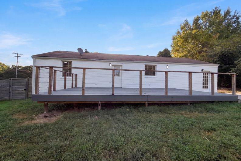 Photo 17 of 22 of 4921 Yorktown Rd, Nashville, TN