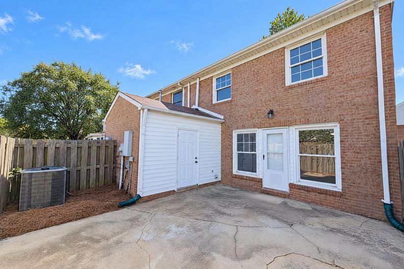 Photo 18 of 22 of 8355 Knights Bridge Rd, Charlotte, NC