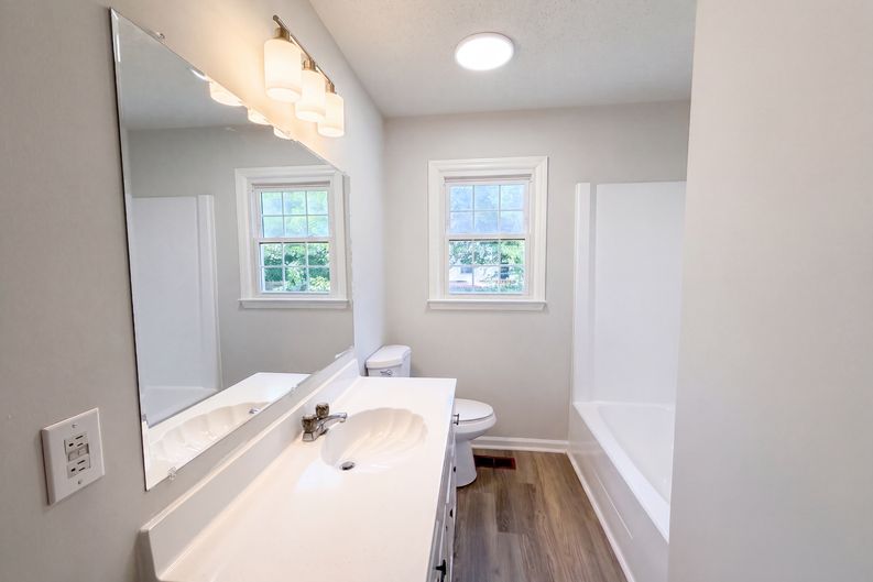 Photo 10 of 20 of 4202 Wrentree Dr, Dallas, NC