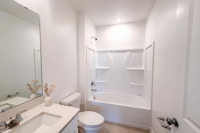 Photo 9 of 21 of 4373 River Beacon Blvd, Davenport, FL