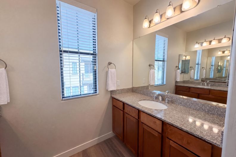 Photo 16 of 42 of 4236 N 27th St, Phoenix, AZ