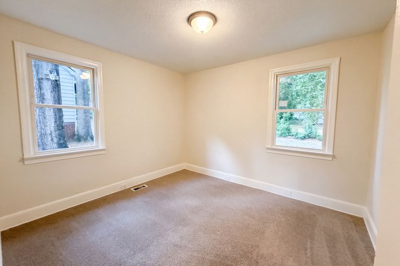 Photo 4 of 16 of 4300 Hulda Ave, Columbia, SC
