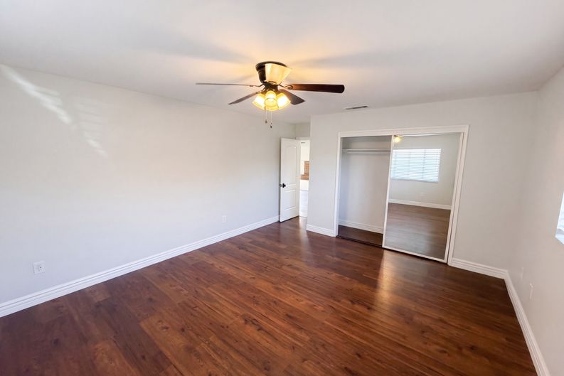 Photo 16 of 24 of 4380 Flightwood Cir, Hemet, CA