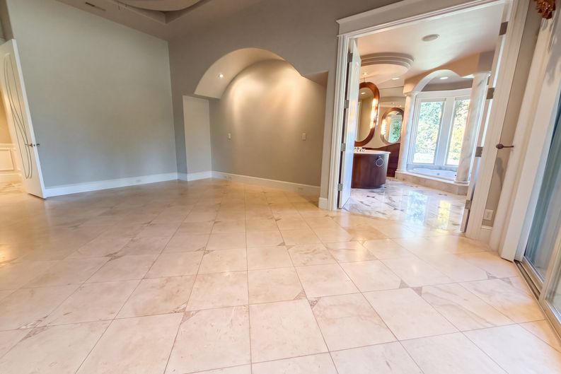 Photo 9 of 56 of 17695 S Fieldstone Ct, Oregon City, OR