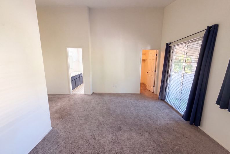 Photo 4 of 21 of 7318 Villa Del Sol Ln, Citrus Heights, CA