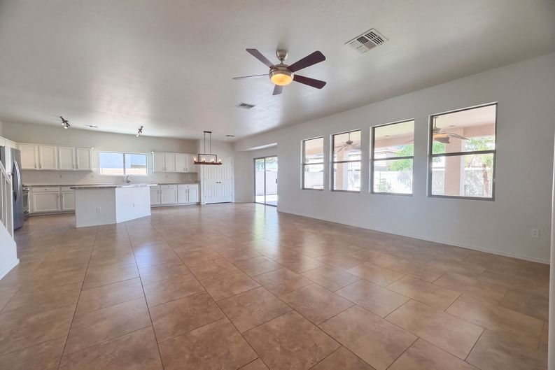 Photo 3 of 21 of 11444 E Raleigh Ave, Mesa, AZ