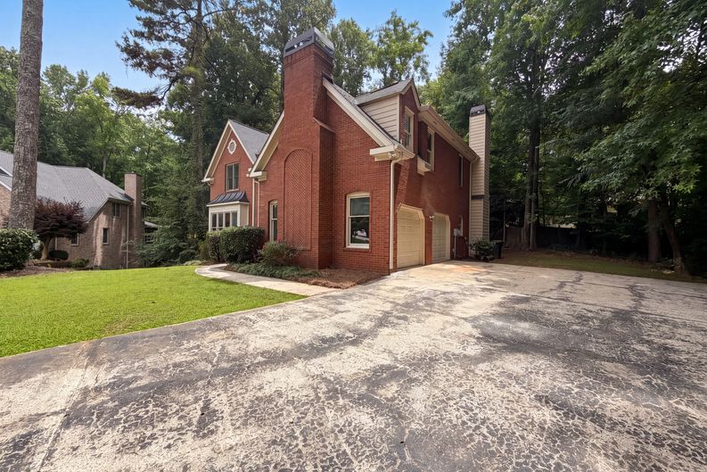 Photo 25 of 28 of 644 Laurel Wood Dr SW, Marietta, GA
