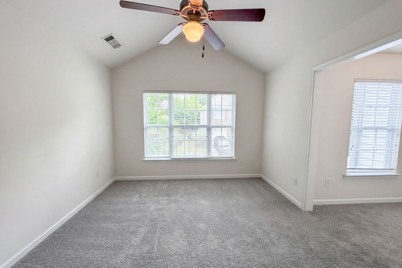 Photo 15 of 32 of 471 Tufton Trl SE, Atlanta, GA